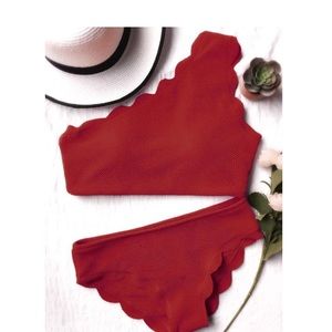 One shoulder bikini
